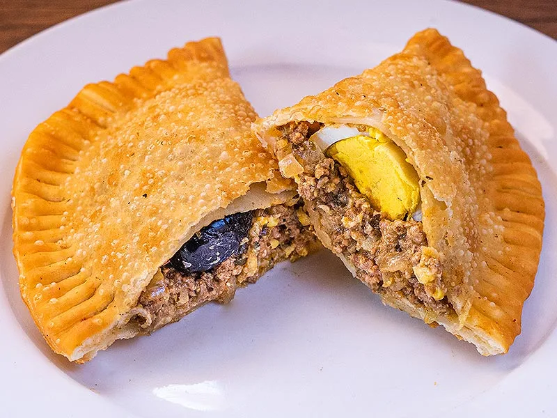 empanada frita pino