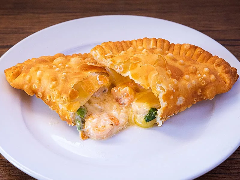 empanada frita camaron queso
